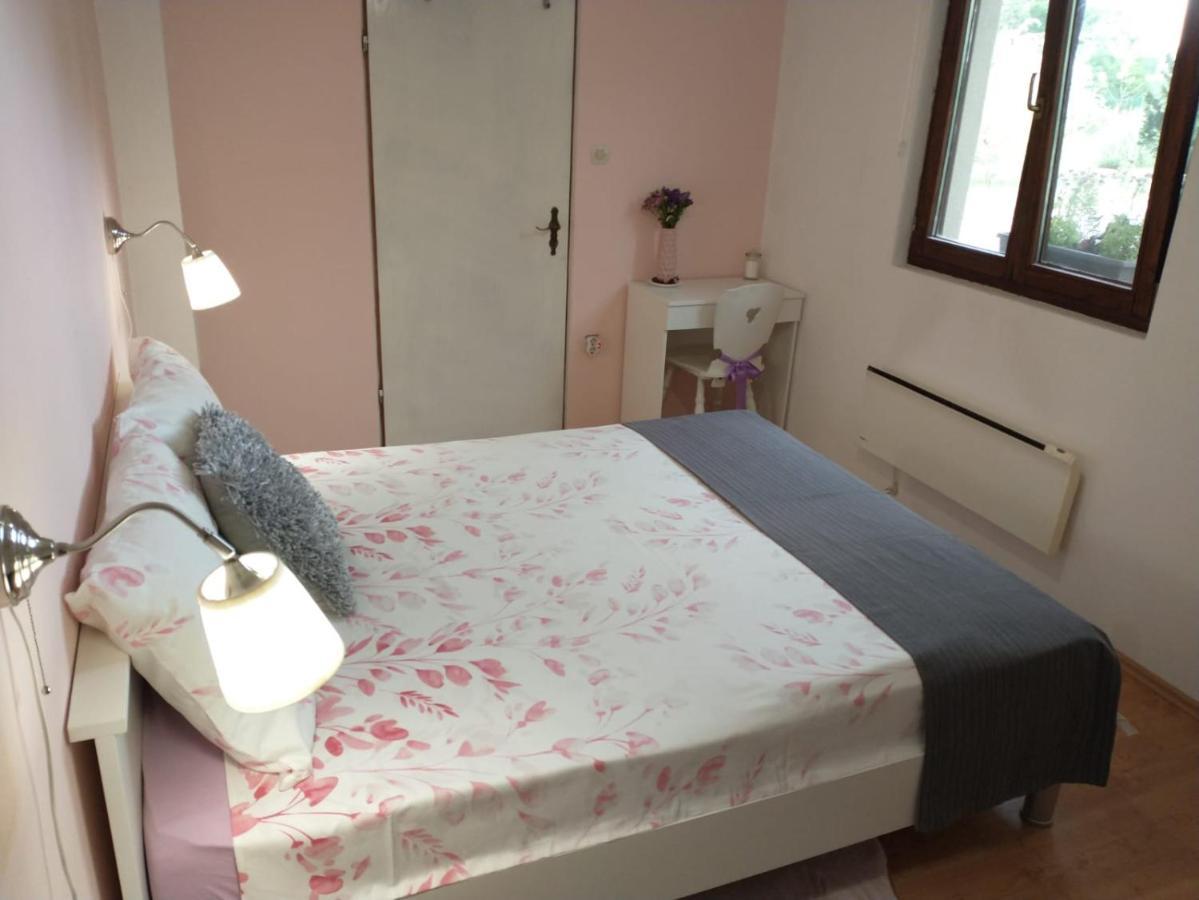 Apartment Zora - Guest House Ogulin Exteriér fotografie